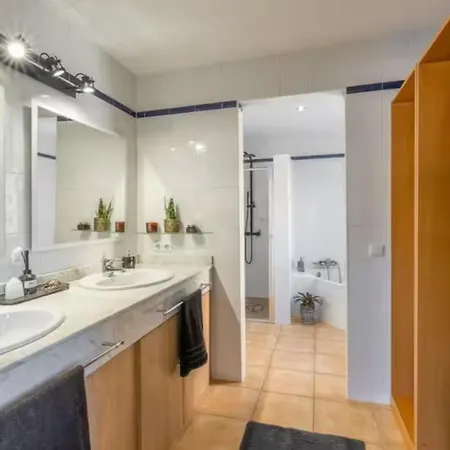 New Retreat - Nautilus, Very Close To The And Palma By Renthousing